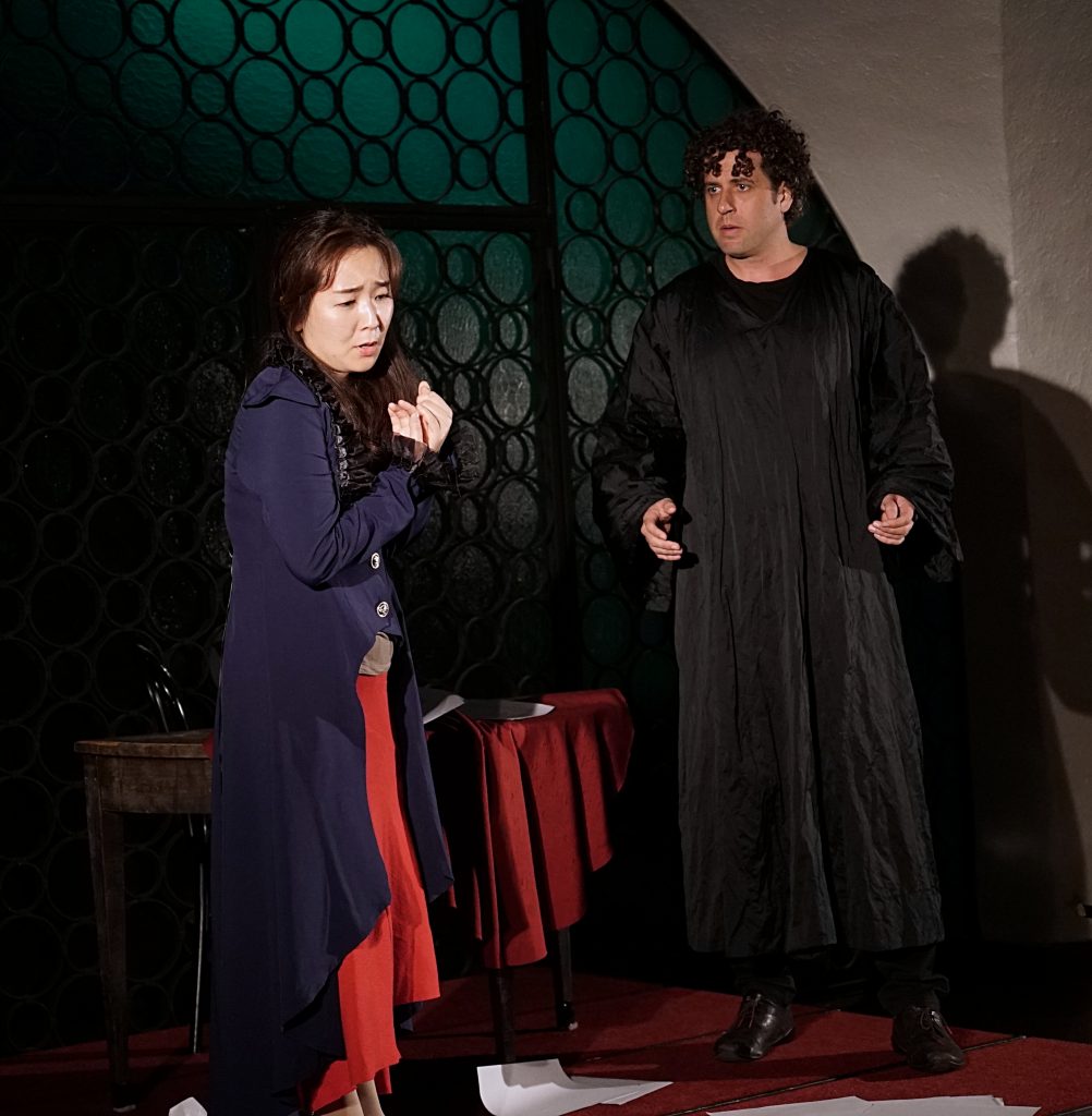 Lucia - Jegyung Yang, Raimondo - Michael Pinsker, rehearsal